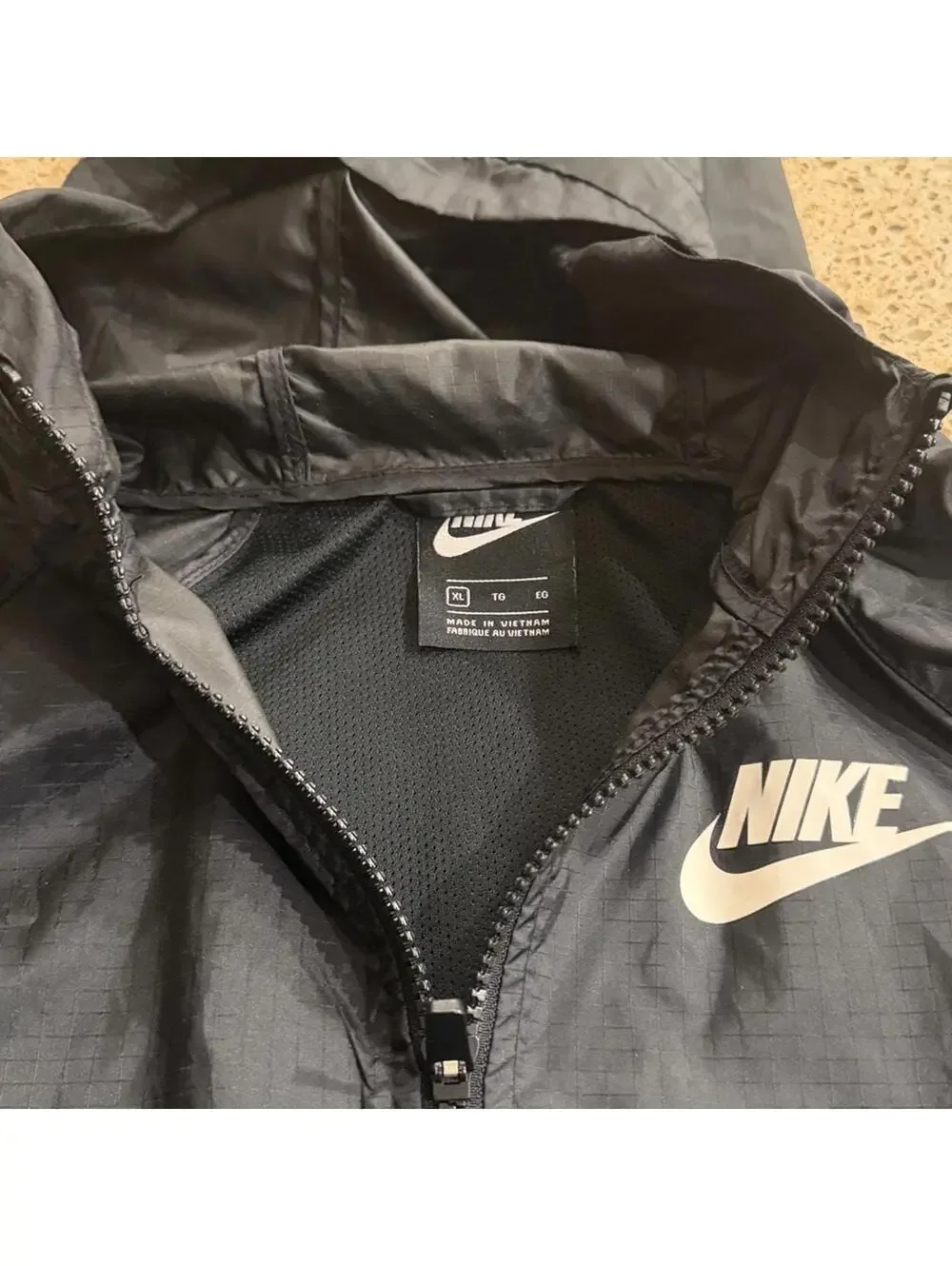 Nike warm up jacket size youth XL